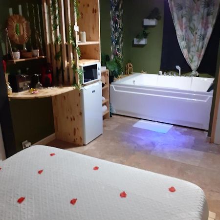 La Chambre Des Songes Saze  Экстерьер фото